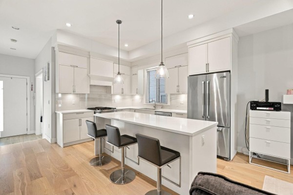 16475 21a Avenue, Surrey, BC V3Z0V5 Photo 5