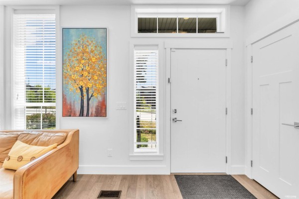 16477 21 Avenue, Surrey, BC V3Z0V7 Photo 5