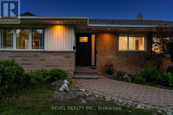 Kitchen - 1648 Crediton Parkway, Mississauga, ON L5G3X3 Photo 3