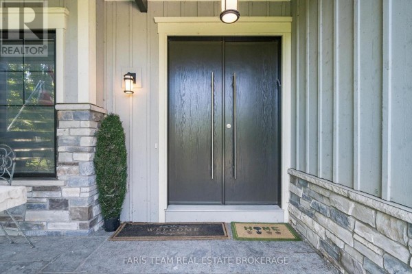 Primary Bedroom - 1648 Roslyn Avenue, Innisfil, ON L9S4N2 Photo 5