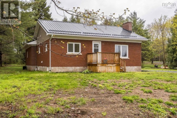 3pc Ensuite bath - 1649 Avondale Road, Mantua, NS B0N2A0 Photo 2