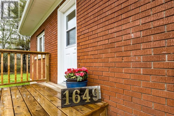 Kitchen - 1649 Avondale Road, Mantua, NS B0N2A0 Photo 5
