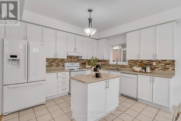 1649 Sherbrook Drive, Oshawa, ON L1K2X1 Photo 2