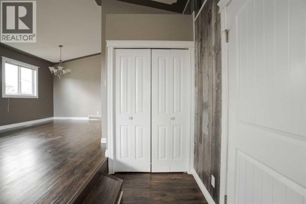 Bedroom - 165 Balsam Way, Fort Mcmurray, AB T9K0H7 Photo 4