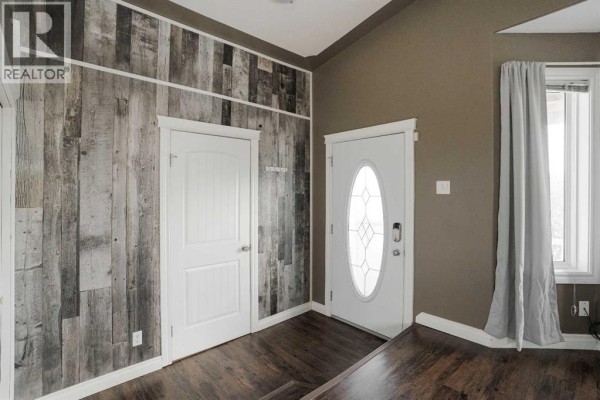 Dining room - 165 Balsam Way, Fort Mcmurray, AB T9K0H7 Photo 5