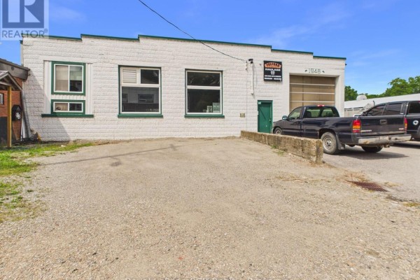 165 Clark Street, Blue Mountains, ON, photo 2