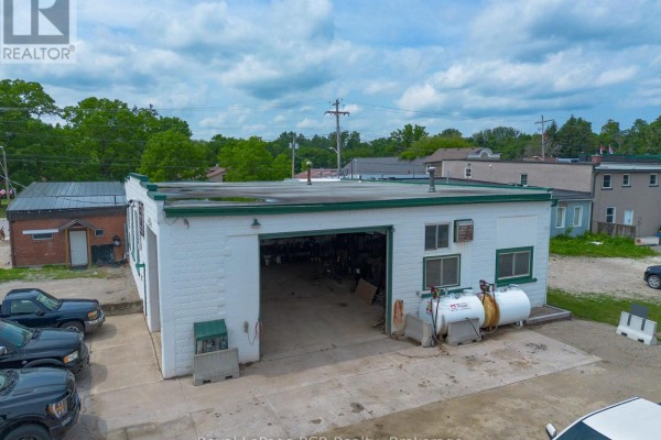 165 Clark Street, Blue Mountains, ON, photo 3