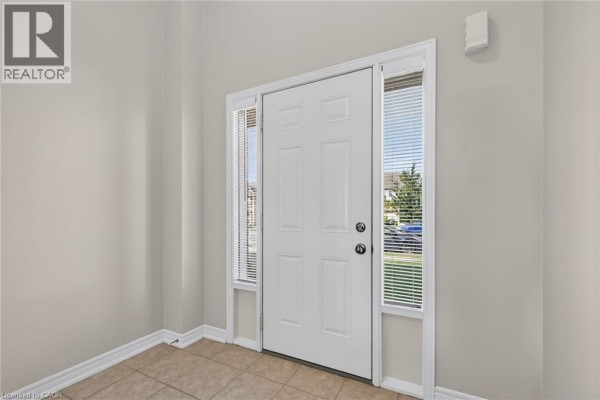 Living room - 165 Lormont Boulevard, Stoney Creek, ON L8J0K2 Photo 4