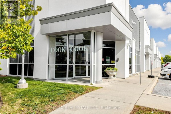 165 Mostar Street, Whitchurch Stouffville, ON, photo 2