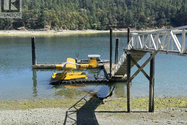 165 Ontario Place, Salt Spring Island, BC V8K2L5 Photo 3