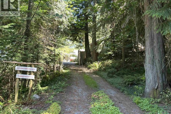 165 Ontario Place, Salt Spring Island, BC V8K2L5 Photo 5