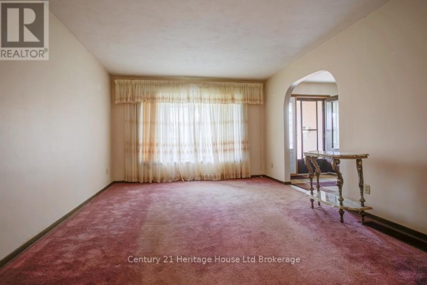 Dining room - 165 Park Row, Woodstock, ON N4S1V9 Photo 4