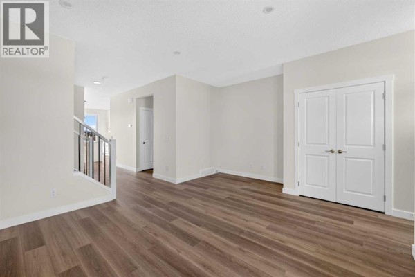 Dining room - 165 Silver Spruce Road Sw, Calgary, AB T2X6L3 Photo 2