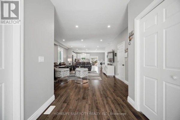 Family room - 165 St Andrews Street W, Cambridge, ON N1S1N2 Photo 5