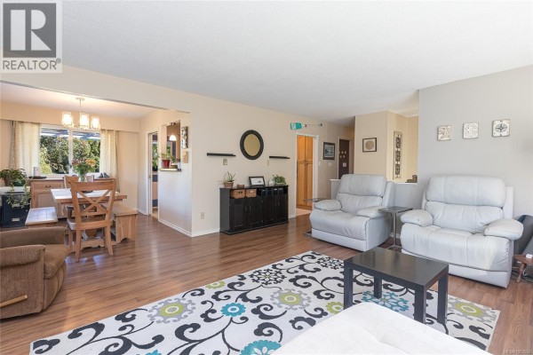 Laundry room - 1650 Yeo St, Nanoose Bay, BC V9P9C7 Photo 5