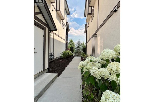 3pc Ensuite bath - 1651 Lynrick Road Unit# 149, Kelowna, BC V1P1R4 Photo 3