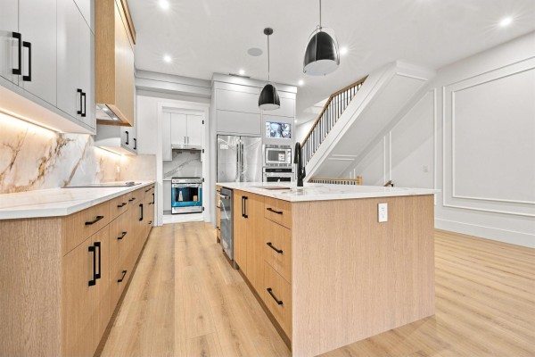 16513 20 Avenue, Surrey, BC V3Z1J1 Photo 4