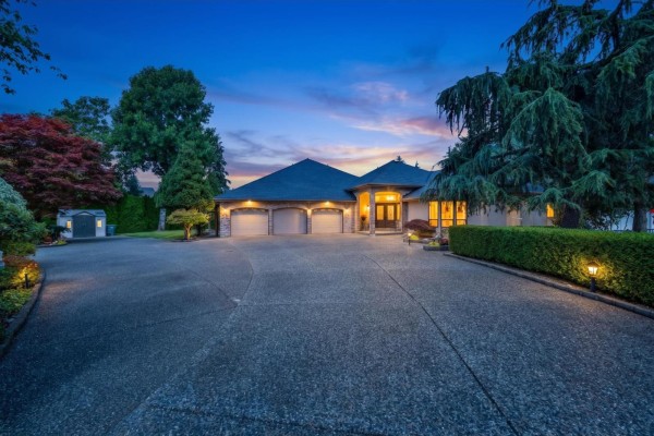 16533 26 Avenue, Surrey, BC V3Z9W9 Photo 2
