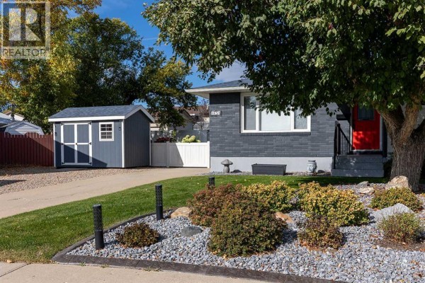 1654 10 Avenue Ne, Medicine Hat