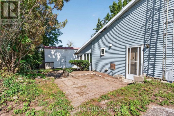 Family room - 1654 County 10 Road, Prince Edward County, ON K0K1P0 Photo 3