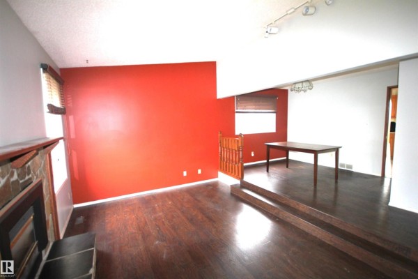 Bedroom 3 - 16547 113 St Nw, Edmonton, AB T5X4T2 Photo 3