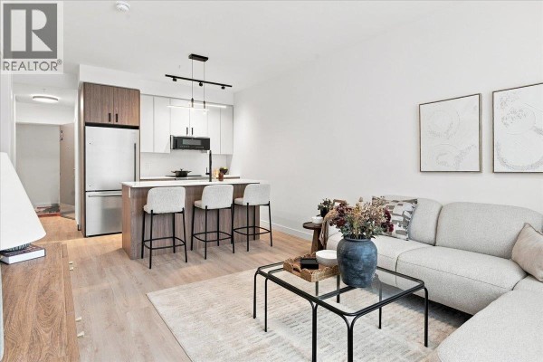 Living room - 1655 Aberdeen Drive Unit# 206, Kamloops, BC V1S0C6 Photo 5