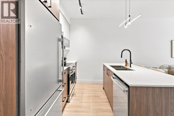 Kitchen - 1655 Aberdeen Drive Unit# 207, Kamloops, BC V1S0C6 Photo 5