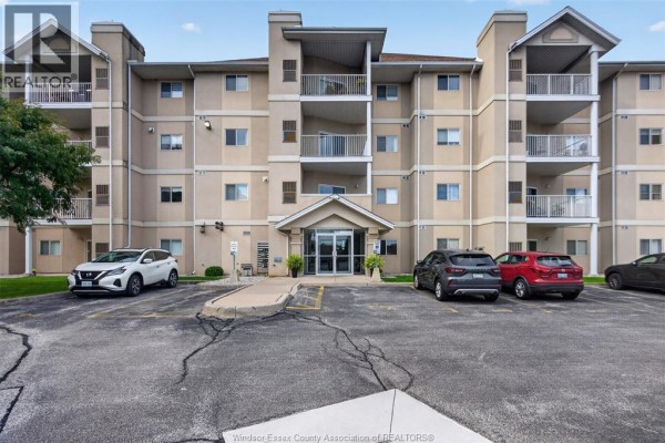 3pc Ensuite bath - 1655 Grand Marais West Unit# 308, Windsor, ON N9E4W4 Photo 3