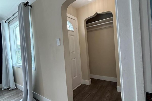 Bedroom - 1655 Pacific Avenue, Winnipeg, MB R3W1H6 Photo 4