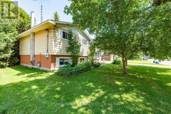1656 Beachburg Road, Whitewater Region, ON, photo 2