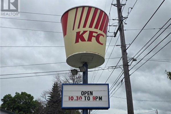1657 Main Street, Greater Sudbury, ON P3N1R8 Photo 4