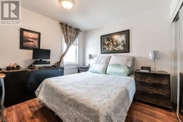1659 Gerrard Street E, Toronto, ON M4L2A9 Photo 3