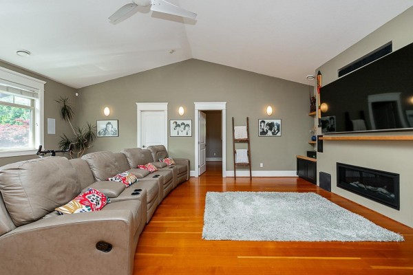 16592 78 Avenue, Surrey, BC V4N0L6 Photo 4