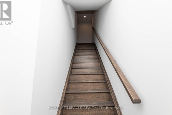 166 - 20 Lloyd Jane Lane, Toronto, ON, photo 3