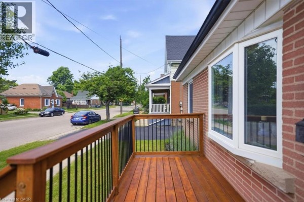4pc Bathroom - 166 Catharine Avenue, Brantford, ON N3T1Y7 Photo 5