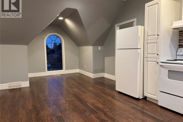 Living room - 166 Cedardale Avenue Unit# A, Stoney Creek, ON L8E1R1 Photo 4