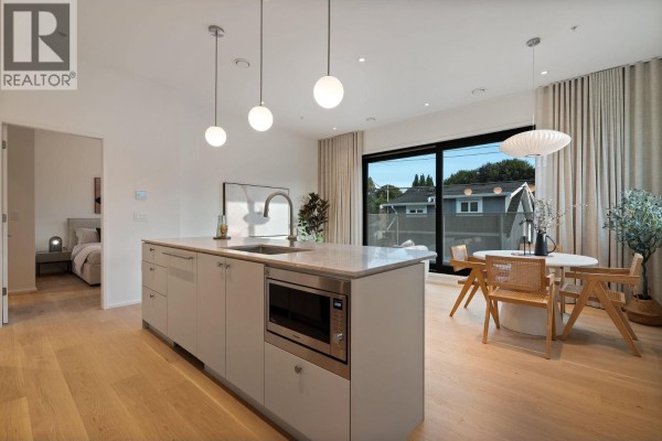 166 E 38th Avenue, Vancouver, BC V5W1H1 Photo 3