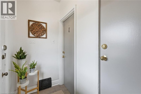 3pc Bathroom - 166 Emerald Street S, Hamilton, ON L8N2V7 Photo 4