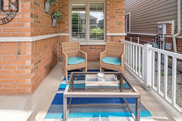 Mud room - 166 Forbes Terrace, Milton, ON L9T0S6 Photo 2