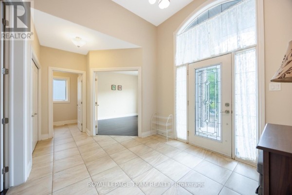 Loft - 166 Grainstone Way, Ottawa, ON K2T0C7 Photo 5