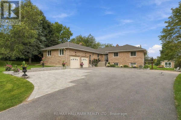 Bathroom - 166 Hillcrest Drive, East Gwillimbury, ON L9N0E5 Photo 2