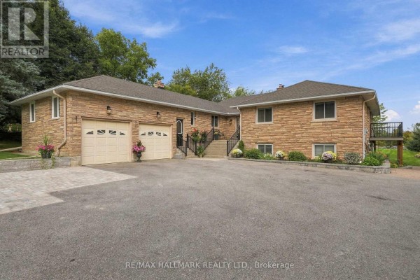 Primary Bedroom - 166 Hillcrest Drive, East Gwillimbury, ON L9N0E5 Photo 3