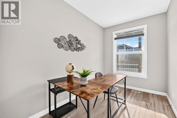 4pc Bathroom - 166 Howse Common Ne, Calgary, AB T3P1L6 Photo 4