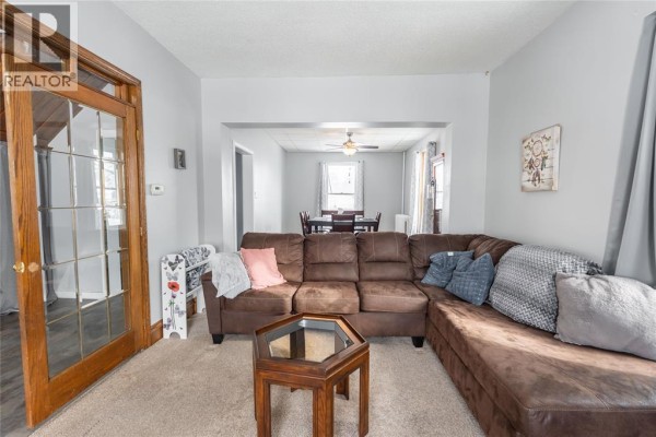 Living room - 166 John Street, Sarnia, ON N7T2Y9 Photo 5