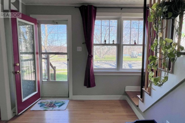 Dining room - 166 North Foord Street, Stellarton, NS B0K1S0 Photo 4
