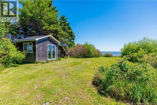 Recreation room - 166 Route 960, Cape Tormentine, NB E4M2C6 Photo 4