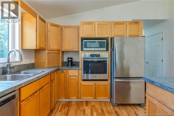 2pc Bathroom - 166 Route 960, Cape Tormentine, NB E4M2C6 Photo 5