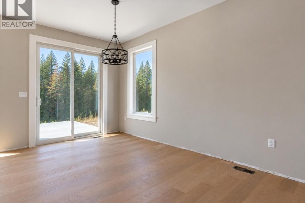Bedroom - 1660 8 Street Se, Salmon Arm, BC V1E0G9 Photo 4