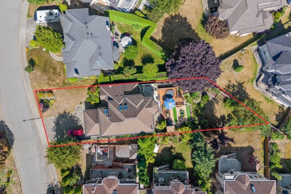 16614 Cherryhill Crescent, Surrey, BC V2W0A8 Photo 2