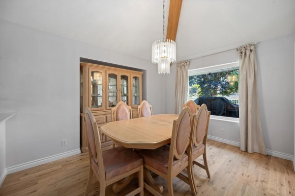16614 Cherryhill Crescent, Surrey, BC V2W0A8 Photo 5